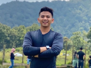 Ridho DA Pamer Foto Bareng Wanita Cantik Berhijab Mirip Nadya Mustika: Bismillah