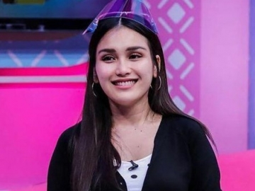 Ayu Ting Ting Ungkap Alasan Pangkas Pendek Rambutnya Usai Gagal Nikah, Benarkan Buang Sial?