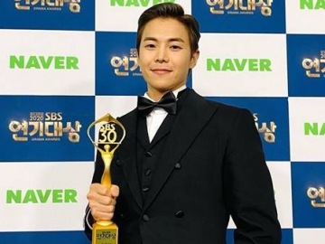 Pesona Park Eun Seok Bikin Fans Menggila di Teaser 'Penthouse 2'