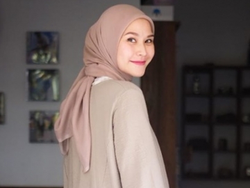 Pose Kece Bareng Sahabat Artis, Jawaban Telak Zaskia Adya Mecca 'Bungkam' Netter Julid Soal Sandal