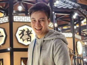 Naik Perahu, Video Baim Wong Ikut Evakuasi Bayi Baru Lahir di Tengah Banjir Diserbu Reaksi Haru