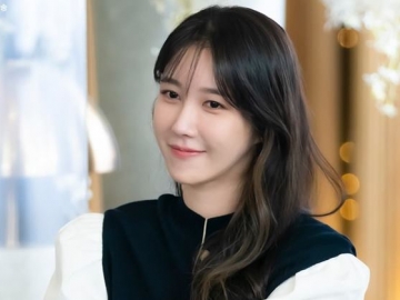 Lee Ji Ah Pamerkan Hadiah yang Didapat di Lokasi Syuting 'Penthouse 2'