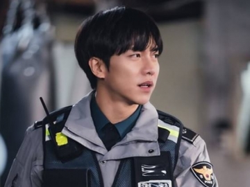 Lee Seung Gi Post Foto Kocak Jelang Penayangan Perdana 'Mouse' Hari Ini