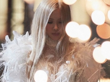 Rose BLACKPINK Jadi Malaikat Cantik di Teaser Baru 'On The Ground'