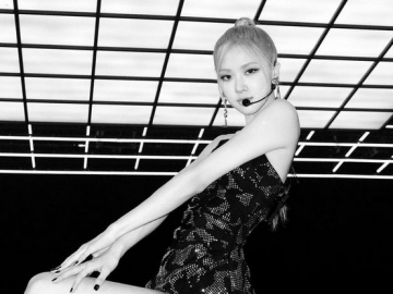 Bawakan 'On The Ground' di 'Inkigayo', Interaksi Manis Antara Rose dan Penari Latarnya Tuai Sorotan