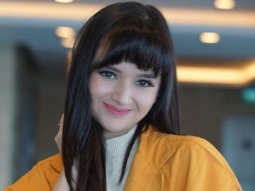 Angelica Simperler Melahirkan Putra Pertama, Foto Perdana Bareng Sang Bayi Disambut Hangat