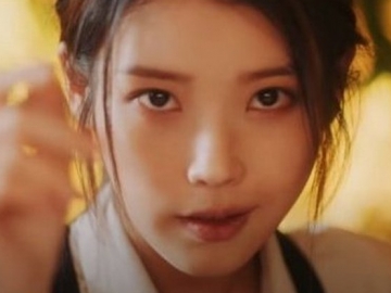 IU Rilis Teaser MV 'Coin'