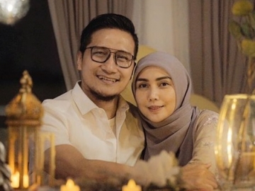Arie Untung Terharu Ungkap Kebaikan Istri Merawatnya Saat Sakit: Lakukan Hal-hal di Luar Kebiasaan
