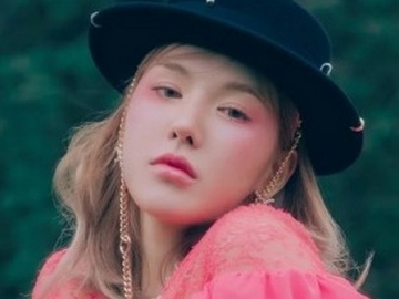 Wendy Makin Menggoda di Teaser Foto 'Like Water'