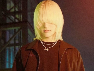 Junji OnlyOneOf Miliki Ciri Khas Tutupi Wajah dengan Rambut, Alasannya Bikin Takjub!