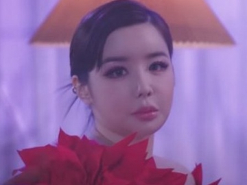 Comeback Dengan MV 'Do Re Mi Fa Sol', Park Bom Dihujani Dukungan