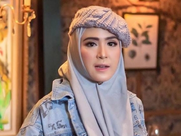 Video April Jasmine Dinilai Tak Pantas sebagai Istri Ustaz, Respons Netizen TikTok dan IG Beda!