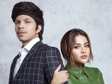Fans Berat, Ibu-ibu Ini Sampai Gelar Syukuran Pernikahan untuk Atta & Aurel Malah Dinyinyiri