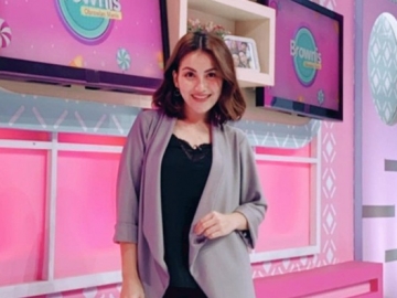 Ayu Ting Ting Buka Suara Usai Kena Cibir Gara-gara Disebut Diam Mematung Saat Bertemu Nagita Slavina