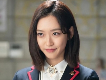 Berkat Jadi Joo Seok Kyung di 'Penthouse', Followers Instagram Han Ji Hyun Naik 1000x Lipat