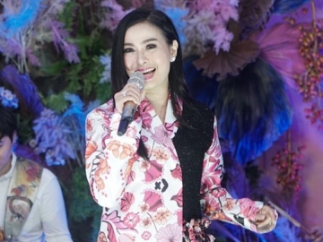 Biasa Akrab, Iis Dahlia Mendadak Curiga Nomornya Diblokir Istri Rizki DA Gara-gara Ini