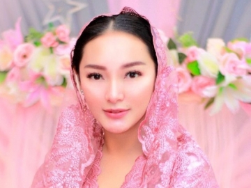 Penampilan Baru Zaskia Gotik Bikin Kaget, Dipuji Makin Tirus dan Langsing