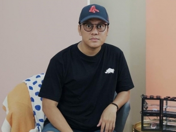 Bosan Diisolasi Usai Positif Corona, Arief Muhammad Putuskan Nonton 'Vincenzo': Seru Banget Astaga!