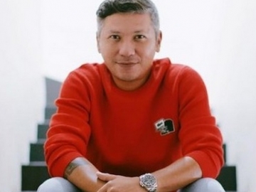 Gading Marten Klarifikasi Rumor Putus Dengan Karen Nijsen