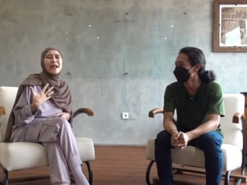  Daripada Dibully, Zaskia Adya Mecca Ajak Pria Yang Teriak di Toa Masjid Bikin Konten YouTube