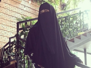 Umi Pipik Ngaku Pernah Dipoligami Ustaz Uje, Mantan Istri Sunu Beri Sindiran Tajam