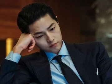 Pamer Kemampuan Aegyo, Song Joong Ki Ramai Dilamar Fans Hingga Diminta Debut Jadi Idol