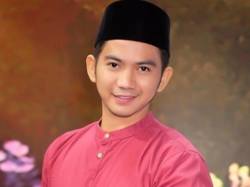 Rizki DA Santai Bagikan Momen Pipi Dicium Sosok Ini, Tuai Pro dan Kontra