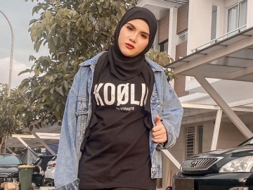 Evelin Nada Anjani Dicibir Karena Masih Suka Buka Tutup Hijab, Ungkap Pembelaan Ini