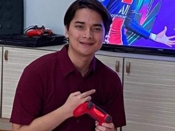  Posting Foto Nikahan Dengan Tulisan 'The End', Netter Kepo Alvin Faiz & Larissa Chou Pisah?