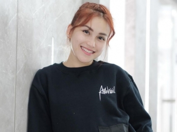 Pengemis Sebut Ayu Ting Ting Artis Paling Pelit, Netizen Justru 'Pasang Badan' dan Beri Pembelaan