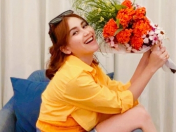 Ayu Ting Ting 'Kesensem' Hingga Unggah Foto Artis Cowok Tampan Ini, Netizen Malah Curiga