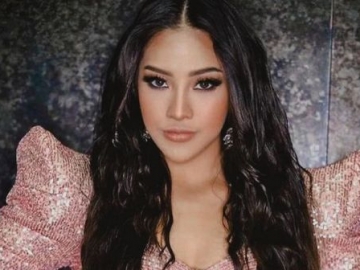  Banyak Buat Pria Minder, Anya Geraldine Merasa Terbebani 