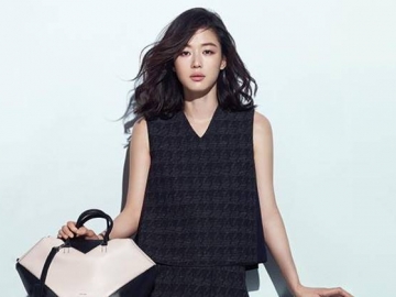 Dirumorkan Cerai, Jun Ji Hyun dan Suami Justru Kompak Hadiri Kelas Sekolah Sang Putra