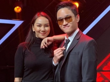 Kalina Oktarani Bagikan Momen Bareng Putranya, Netizen 'Kesensem' Wajah Tampan Azka Bak Orang Korea