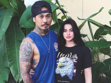 Jerinx SID Bebas dari Penjara, Ekspresi Bahagia Nora Alexandra Jadi Sorotan