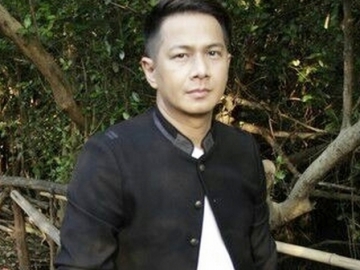 Ini Alasan Delon Ikuti Arisan Wanita