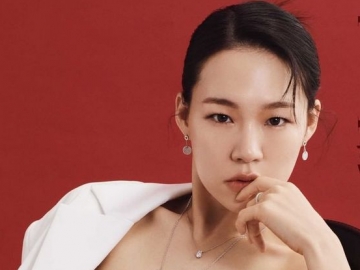 Han Ye Ri Tampil Elegan Nan Menawan di Pemotretan dan Ungkap 'Minari' Telah Mengubah Hidupnya