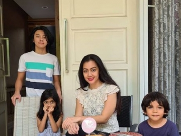 Digugat Cerai, Intip 7 Perjuangan Nia Anggia Adik Julia Perez Sebagai Ibu