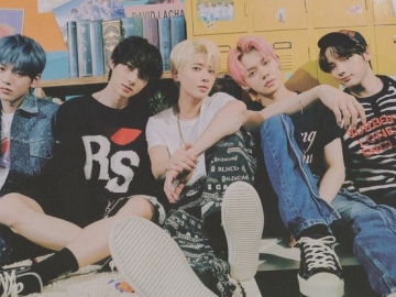 TXT Tampil Penuh Warna Hadirkan Hangatnya Musim Panas di Majalah Dazed Bareng Fendi