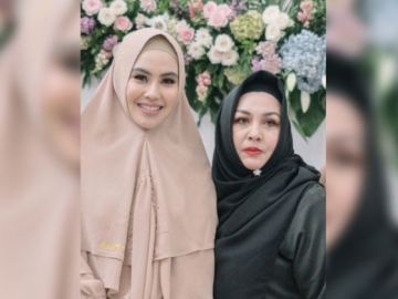 Umumkan Sang Ibunda Positif Covid-19, Kartika Putri Mohon Doa: Wanita Kuat Pasti Sembuh!