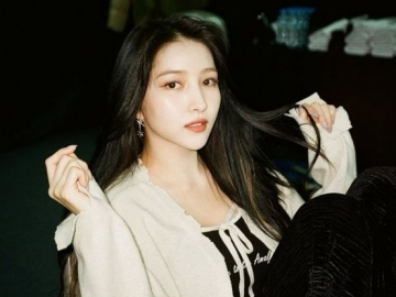 Kembali Pamer Keindahan Kaki Jenjangnya, Sowon Eks GFRIEND Tuai Beragam Sanjungan