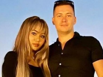 Ustadz Derry Sulaiman 'Paksa' Pacar Bule Segera Nikahi Anak Gadisnya