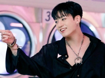 Jelang Ultah Jungkook, Fans Penuhi Jalanan di Area Gedung HYBE dengan Banner Sang Maknae