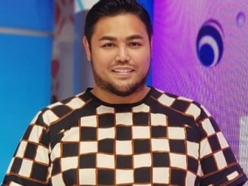  Peduli Masyarakat Kecil, Ivan Gunawan Lega Vaksinasi Massal Disambut Baik