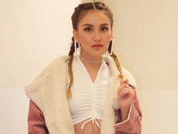 Bikin Iri Banget, Ayu Ting Ting Bagikan Video Dapat Dukungan dari Cha Eun Woo ASTRO