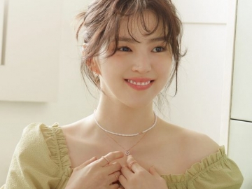 Hilangkan Imej Yoo Na Bi yang Lemah, Han So Hee Tampil Badass Nan Menawan di Majalah