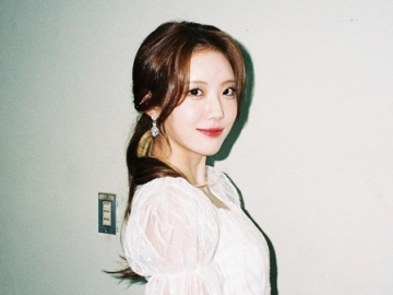 Klarifikasi Rumor Kencan Sendiri, Intip 7 Potret Menawan Luda Cosmic Girls