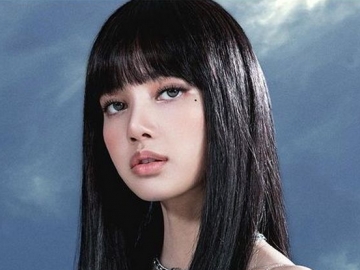 Pre Order Album Debut Solo Tembus 700 Ribu Copy, Lisa BLACKPINK Bikin Sejarah di Kpop