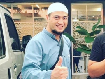 Ferry Irawan Alami Kejadian Misterius Saat Ibadah Umrah, Ngaku Disembuhkan Sosok Ini