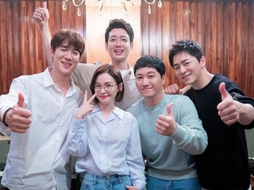 Sempat Pikirkan 3 Season, PD Jawab Kemungkinan Ada Lanjutan dari 'Hospital Playlist'